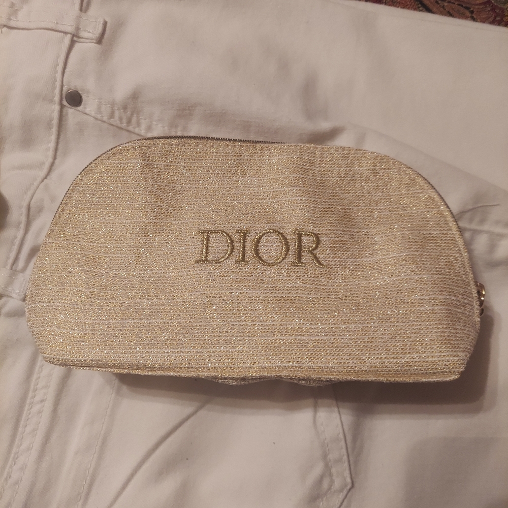 COPY - NIB DIOR BEAUTY GWP MAKEUP CASE